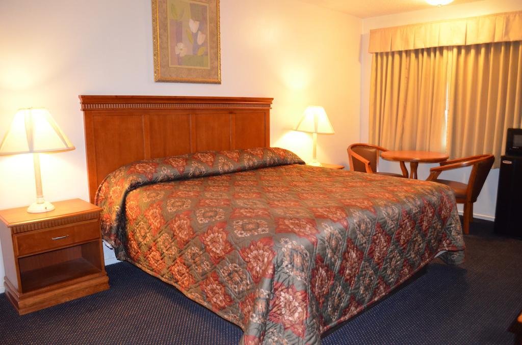 Tropics Motor Hotel Indio Quarto foto