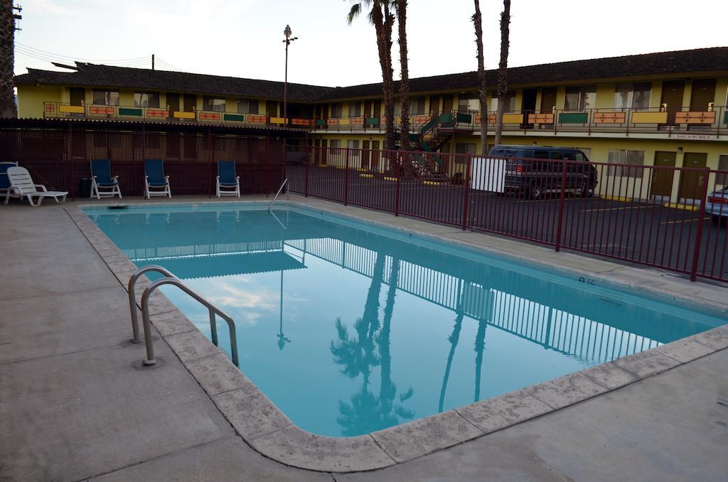 Tropics Motor Hotel Indio Exterior foto